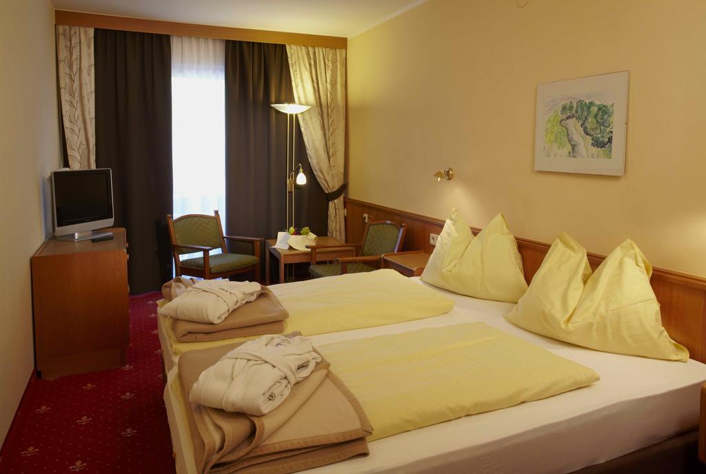 Hotel Kuerschner Kotschach-Mauthen Chambre photo